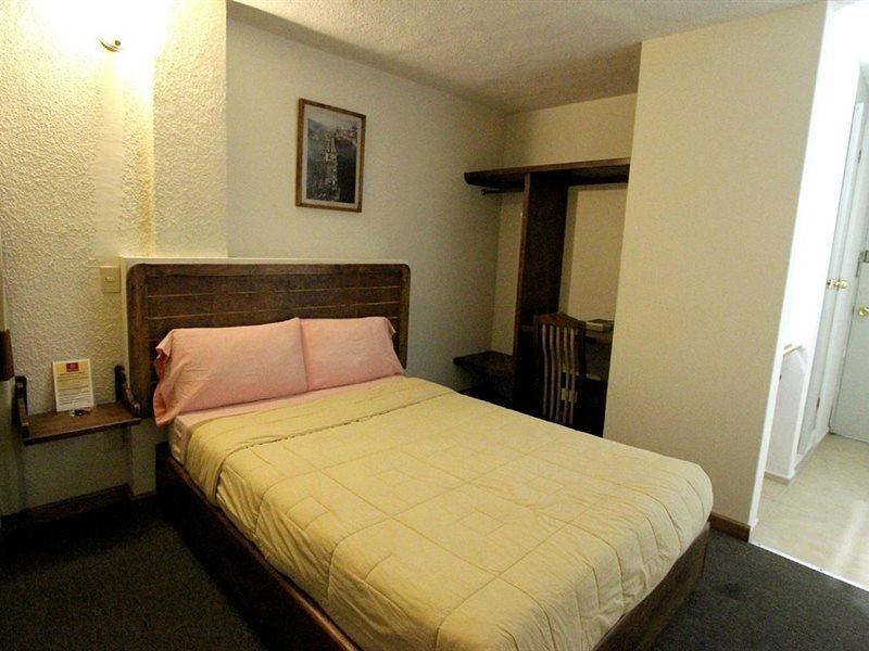 Hb Express Hotel Tlaxcala Eksteriør billede
