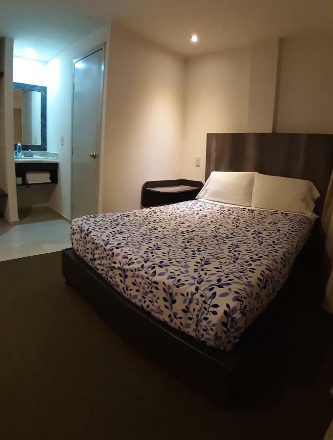 Hb Express Hotel Tlaxcala Eksteriør billede